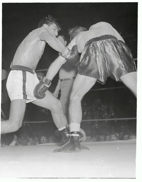 Framed Print : Boxing in Action with Eduardo Lausee and Johnny Sullivan