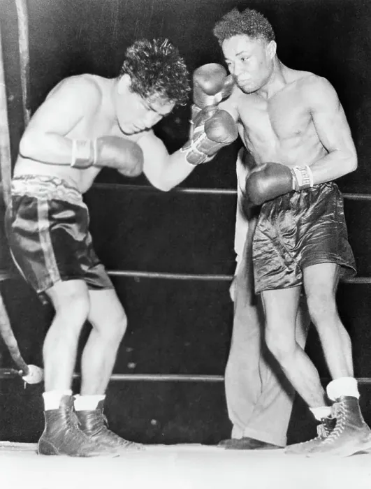 Framed Print : Boxing Action; H. Armstrong, Arizmendi Framed Print : Boxing Action; H. Armstrong, Arizmendi