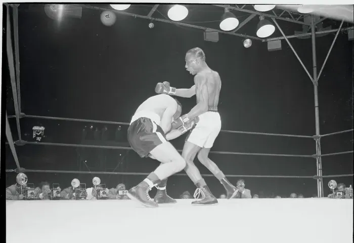 Framed Print : Boxing Action with Willie Pep and Sandy Saddler Framed Print : Boxing Action with Willie Pep and Sandy Saddler