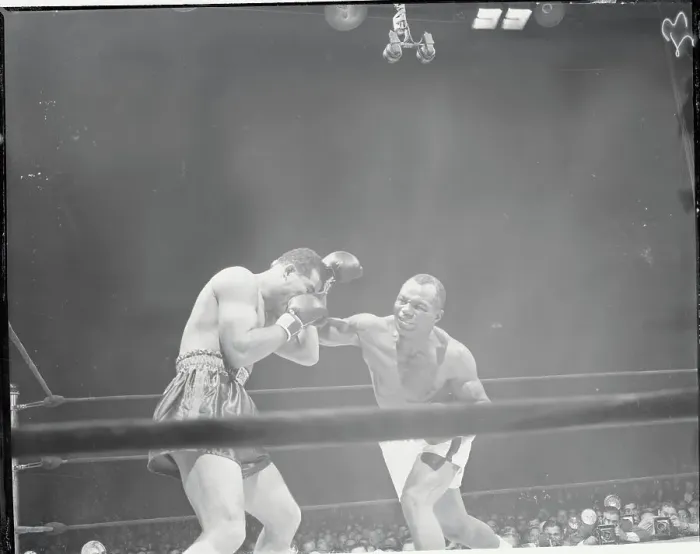 Framed Print : Boxing Champion Joe Louis Dodging Joe Walcott Framed Print : Boxing Champion Joe Louis Dodging Joe Walcott