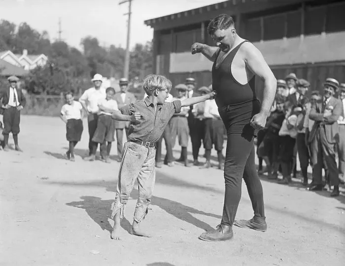 Framed Print : Boy Punches Jess Willard's Stomach Framed Print : Boy Punches Jess Willard's Stomach