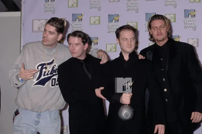 Framed Print : Boyzone Attend 1999 MTV Europe Music Awards Framed Print : Boyzone Attend 1999 MTV Europe Music Awards