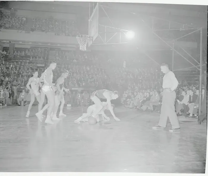Framed Print : Bradley and Kentucky Basketball Game During Scramble Framed Print : Bradley and Kentucky Basketball Game During Scramble