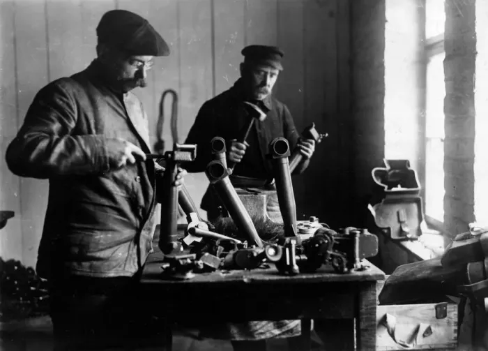 Framed Print : Break Up. circa 1910: Smashing up Zeiss telescopes Framed Print : Break Up. circa 1910: Smashing up Zeiss telescopes