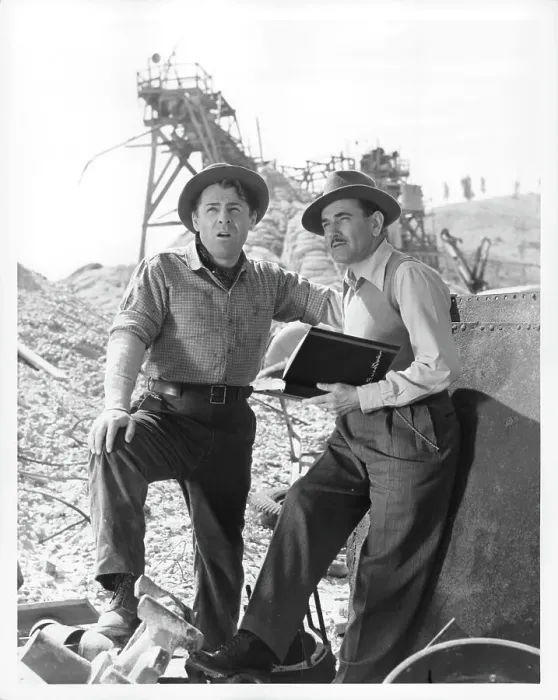 Framed Print : Brian Donlevy And Rudy Myzek In An American Romance