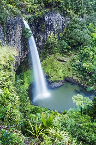 Bridal Veil Falls (Waireinga), New Zealand