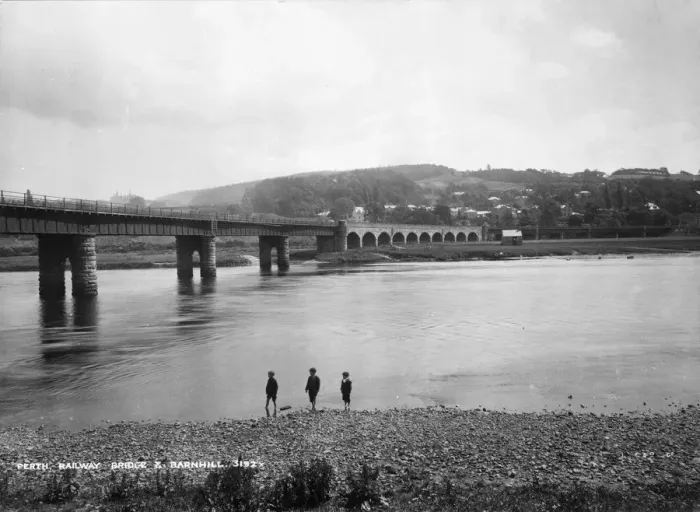 Framed Print : Bridge & Barnhill