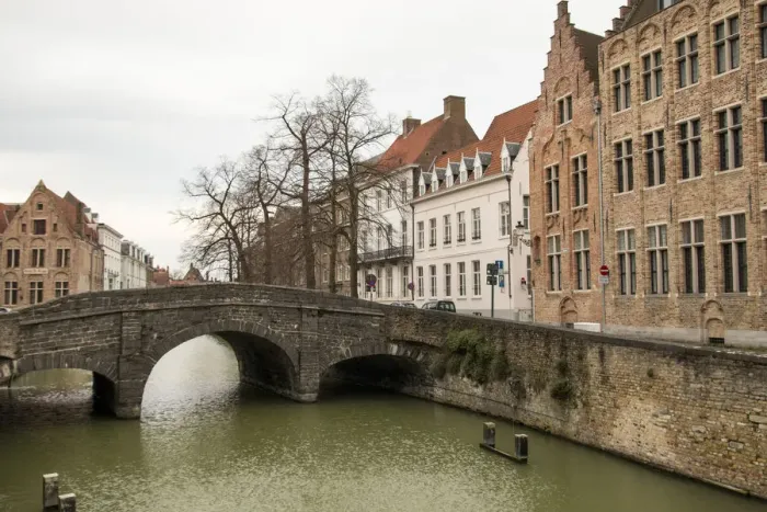 Framed Print : Bridge over a canal in Bruges Framed Print : Bridge over a canal in Bruges