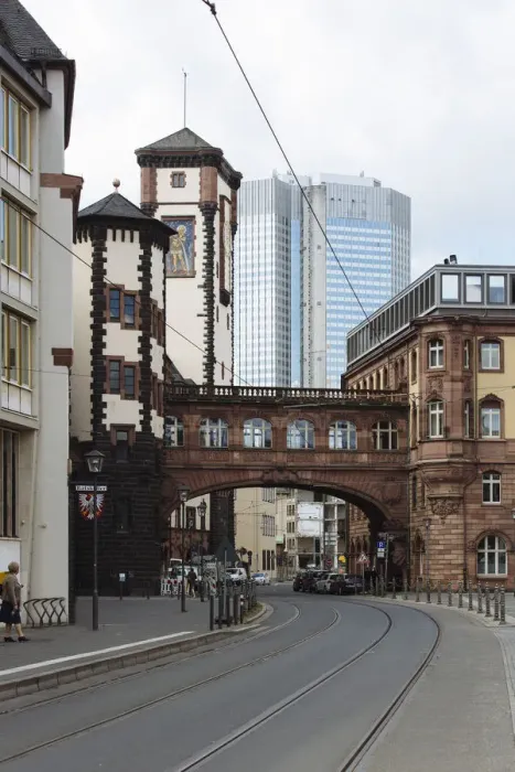 Framed Print : Bridge of Sights (SeufzerbrAOEcke) in the historic center and modern skyscraper in the background in Frankfurt am Main, Hesse, Germany Framed Print : Bridge of Sights (SeufzerbrAOEcke) in the historic center and modern skyscraper in the background in Frankfurt am Main, Hesse, Germany