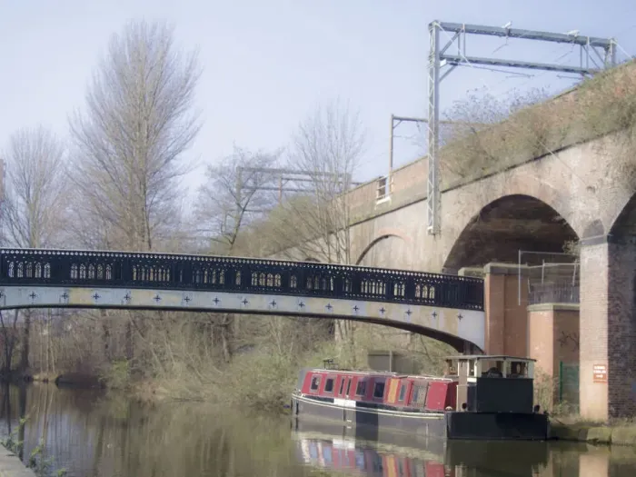 Framed Print : Bridgewater canal, Manchester