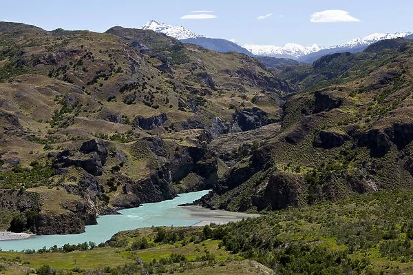The bright blue Rio Baker glacial river on the Carretera Austral, Ruta CH7 road, Panamerican Highway, Cochrane, Region de Aysen, Patagonia, Chile, South America, America