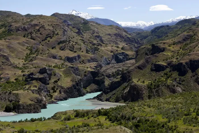 Framed Print : The bright blue Rio Baker glacial river on the Carretera Austral, Ruta CH7 road, Panamerican Highway, Cochrane, Region de Aysen, Patagonia, Chile, South America, America