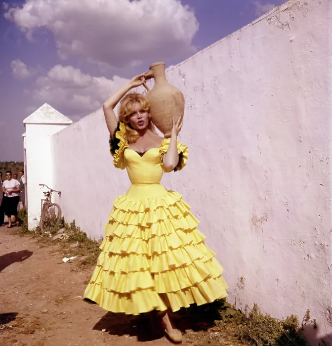 Framed Print : Brigitte Bardot Framed Print : Brigitte Bardot