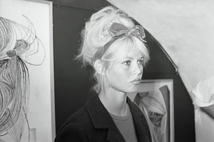 Framed Print : Brigitte Bardot Attending Dussart Art Showing Framed Print : Brigitte Bardot Attending Dussart Art Showing