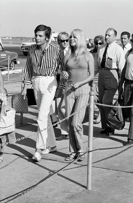 Framed Print : Brigitte Bardot with New Husband at JFK Airport Framed Print : Brigitte Bardot with New Husband at JFK Airport