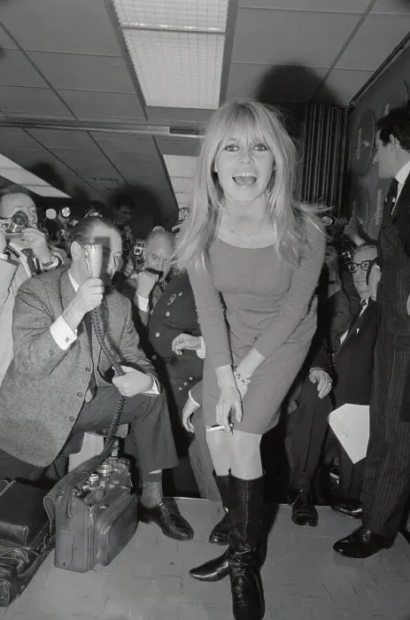 Framed Print : Brigitte Bardot in New York Framed Print : Brigitte Bardot in New York