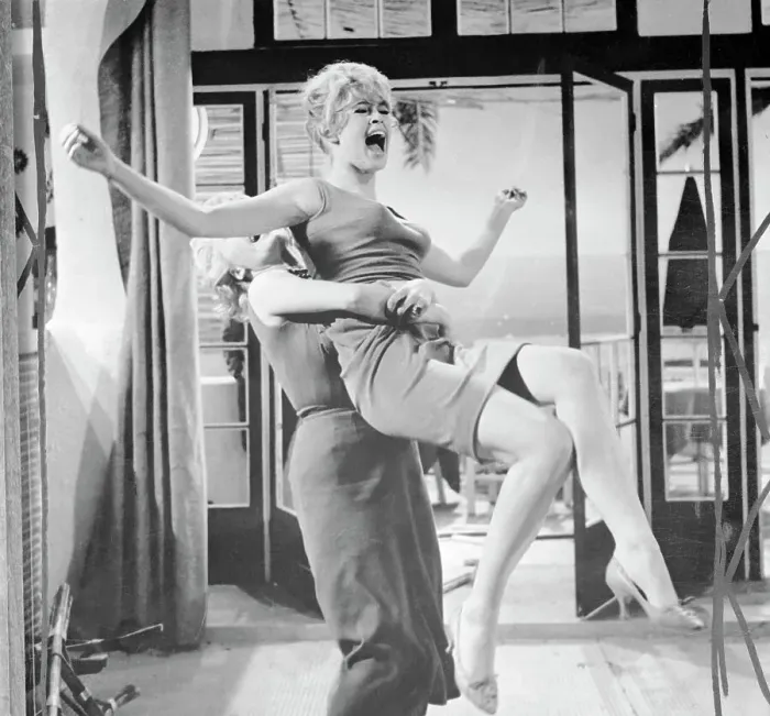 Framed Print : Brigitte Bardot in Scene from Une Parisienne Framed Print : Brigitte Bardot in Scene from Une Parisienne