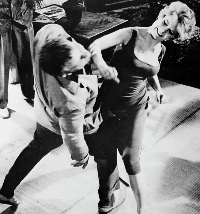 Framed Print : Brigitte Bardot in Scene from Une Parisienne Framed Print : Brigitte Bardot in Scene from Une Parisienne