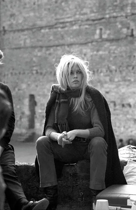 Framed Print : Brigitte Bardot In Scotland