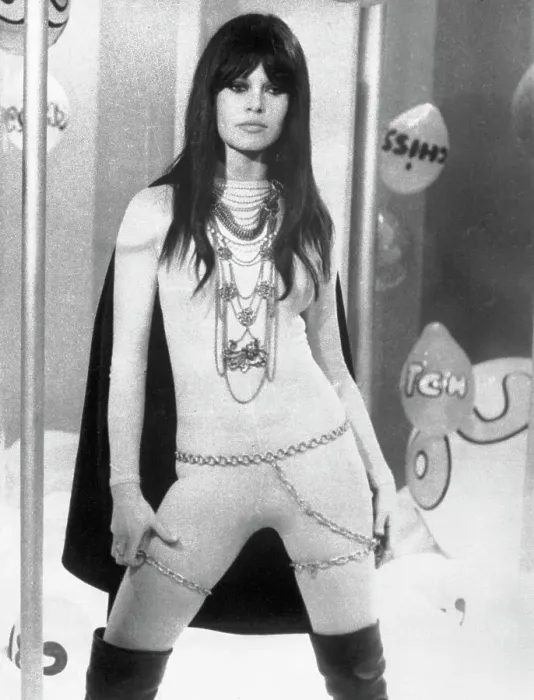 Framed Print : Brigitte Bardot in Skin-Tight Outfit Framed Print : Brigitte Bardot in Skin-Tight Outfit