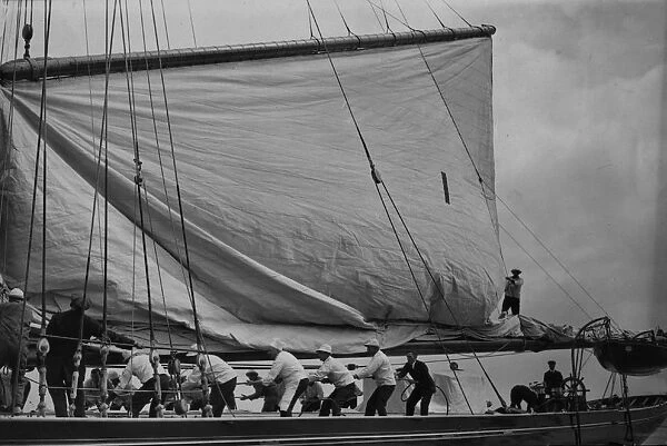 Britannia. circa 1926: The Kings yacht sailing at Cowes on the Isle of Wight