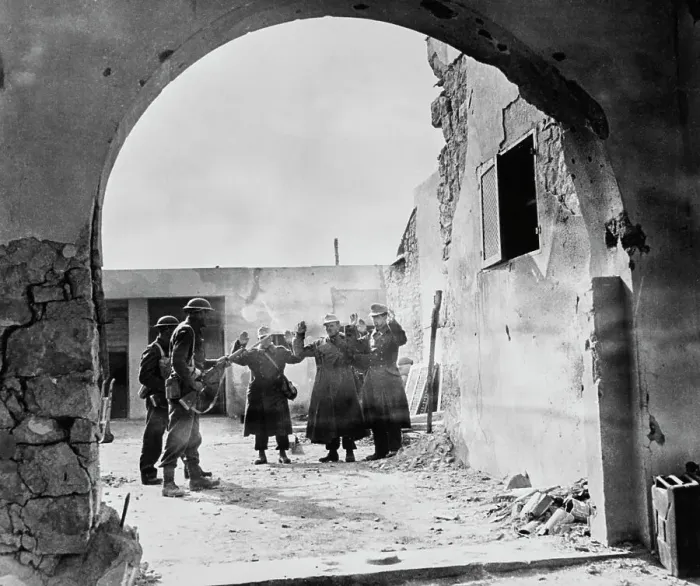 Framed Print : British Capture German Soldiers In Libya Framed Print : British Capture German Soldiers In Libya