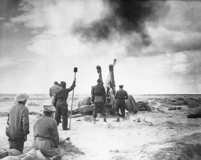 Framed Print : British Gunners Blast Rommel's Afrika Korps 1941 Framed Print : British Gunners Blast Rommel's Afrika Korps 1941