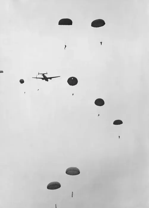 Framed Print : British Paratrooper Framed Print : British Paratrooper