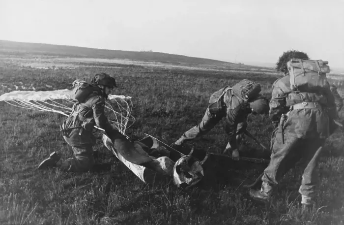 Framed Print : British Paratrooper Framed Print : British Paratrooper