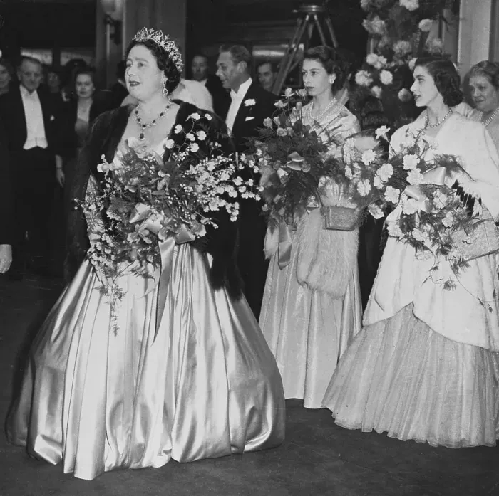 Framed Print : British Royal Family Carrying Bouquets at Theater Framed Print : British Royal Family Carrying Bouquets at Theater
