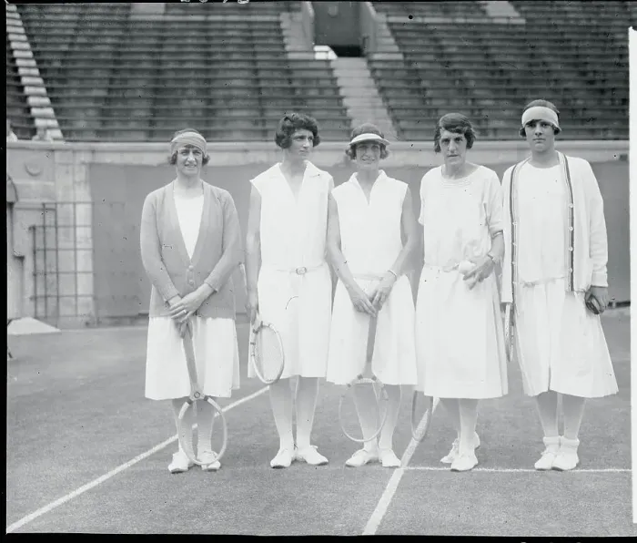Framed Print : British Tennis Favorites Posing Together Framed Print : British Tennis Favorites Posing Together