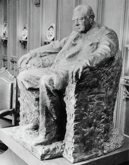 Framed Print : Bronze Statue of Sir Winston Churchill Framed Print : Bronze Statue of Sir Winston Churchill
