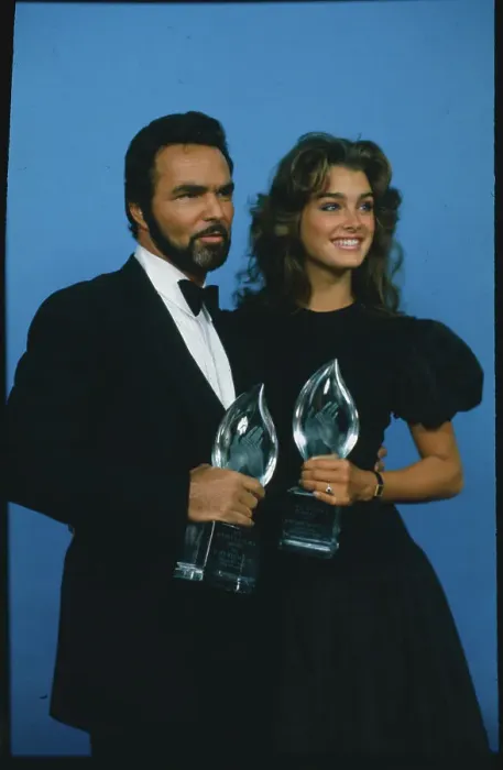 Framed Print : Brooke Shields Posing with Burt Reynolds Framed Print : Brooke Shields Posing with Burt Reynolds
