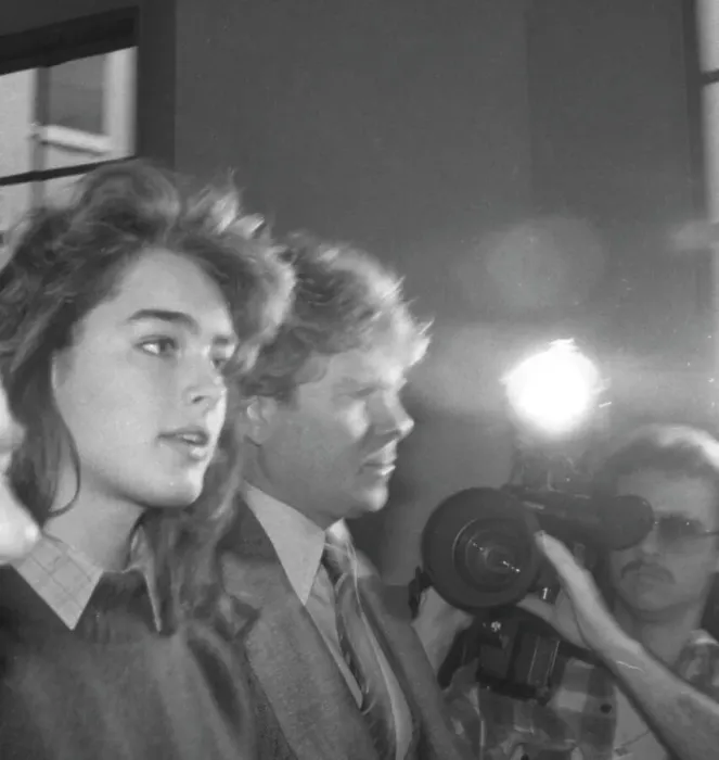 Framed Print : Brooke Shields and Sandor Frankel Framed Print : Brooke Shields and Sandor Frankel