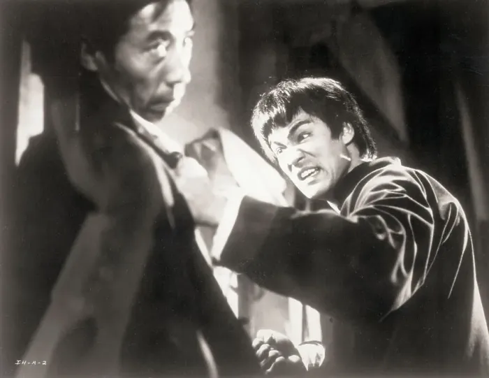 Framed Print : Bruce Lee in The Chinese Connection