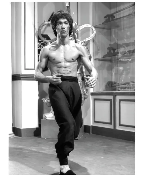 Framed Print : Bruce Lee In Enter The Dragon Framed Print : Bruce Lee In Enter The Dragon