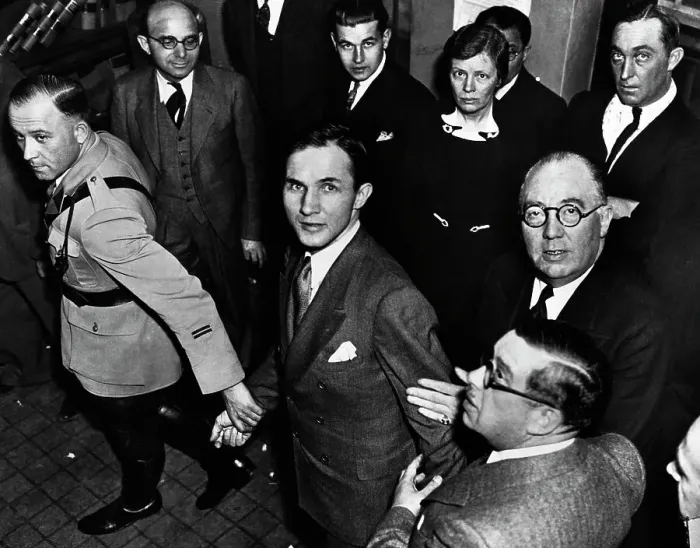 Framed Print : Bruno Richard Hauptmann Leaving County Courthose