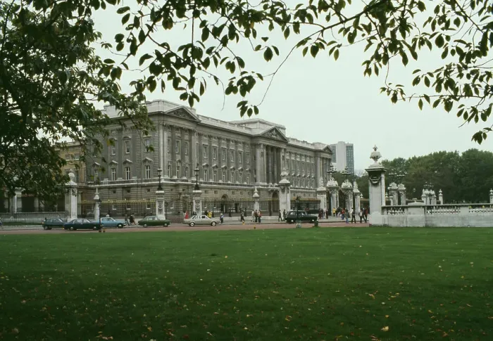 Framed Print : Buckingham Palace, London Framed Print : Buckingham Palace, London