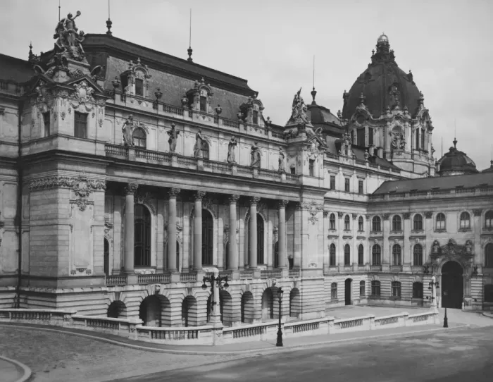 Framed Print : Buda Castle Framed Print : Buda Castle