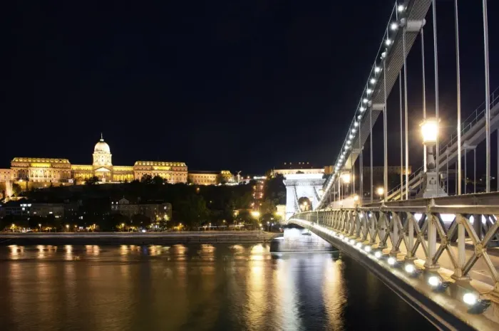 Framed Print : Buda Castle and Szechenyi Chain Bridge Framed Print : Buda Castle and Szechenyi Chain Bridge