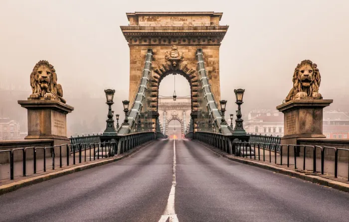 Framed Print : Budapest - Ambience