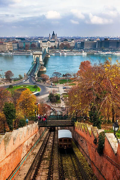Budapest - Climbing Castle Hill