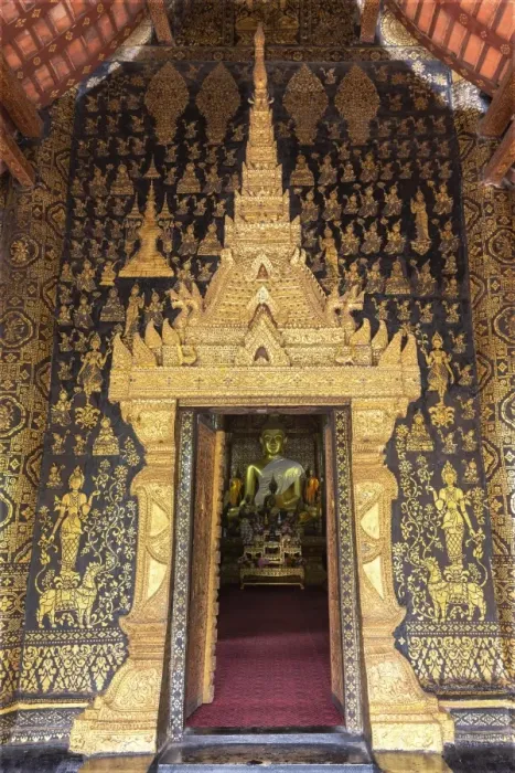 Framed Print : Buddha Image at Wat Xieng Thong, Luang Prabang