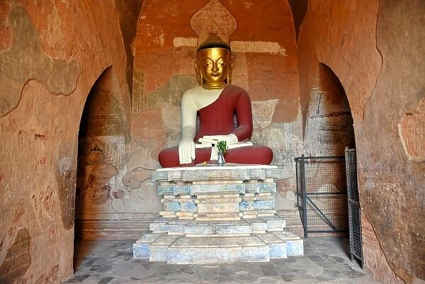 Buddha sculpture inside Su La Ma Ni Pahto terracotta Temple, Bagan, unesco ruins Myanmar. Asia