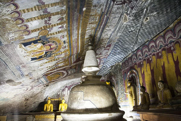 Buddhas in the Dambulla cave temple