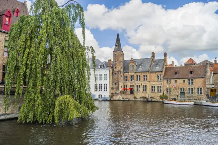 Framed Print : Buildings along a Canal in the historic Bruges Framed Print : Buildings along a Canal in the historic Bruges