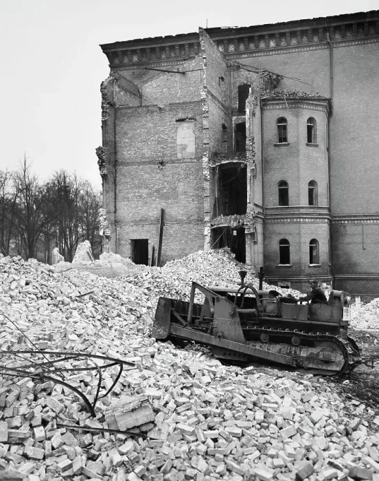 Framed Print : Bulldozer At Berlin Building Site Framed Print : Bulldozer At Berlin Building Site