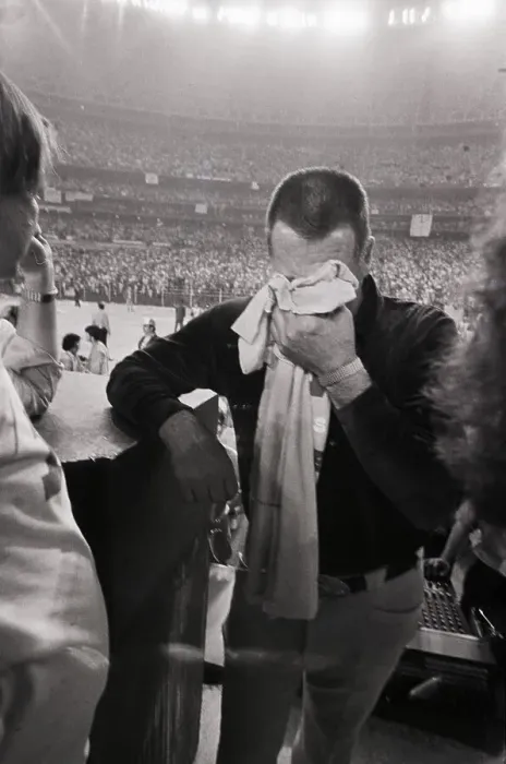 Framed Print : Bum Phillips Covering Face With Towel Framed Print : Bum Phillips Covering Face With Towel