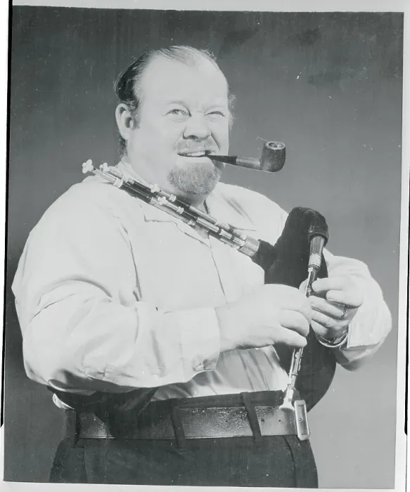 Framed Print : Burl Ives Playing Northumberland Bagpipes