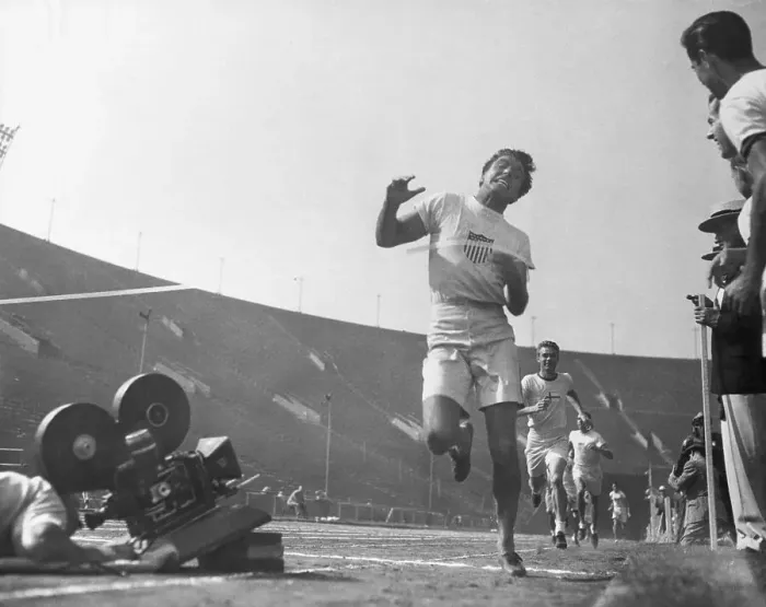 Framed Print : Burt Lancaster Playing Jim Thorpe Framed Print : Burt Lancaster Playing Jim Thorpe